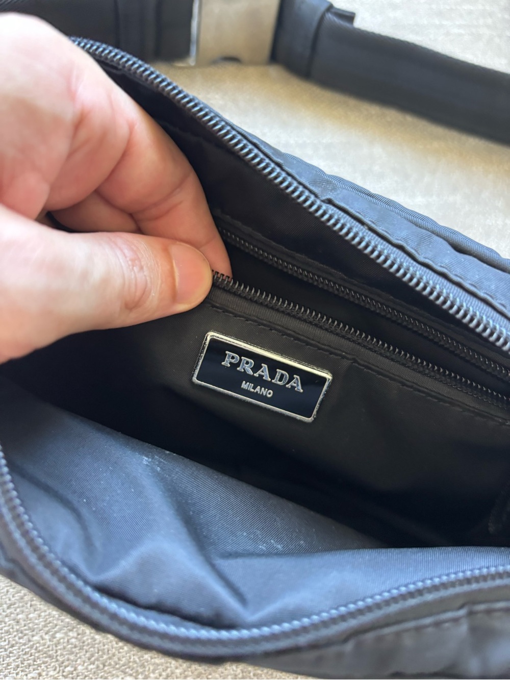 Prada Milano Chest Belt Back in Tessuto Nylon - Very good Condition - Picture 2 of 6